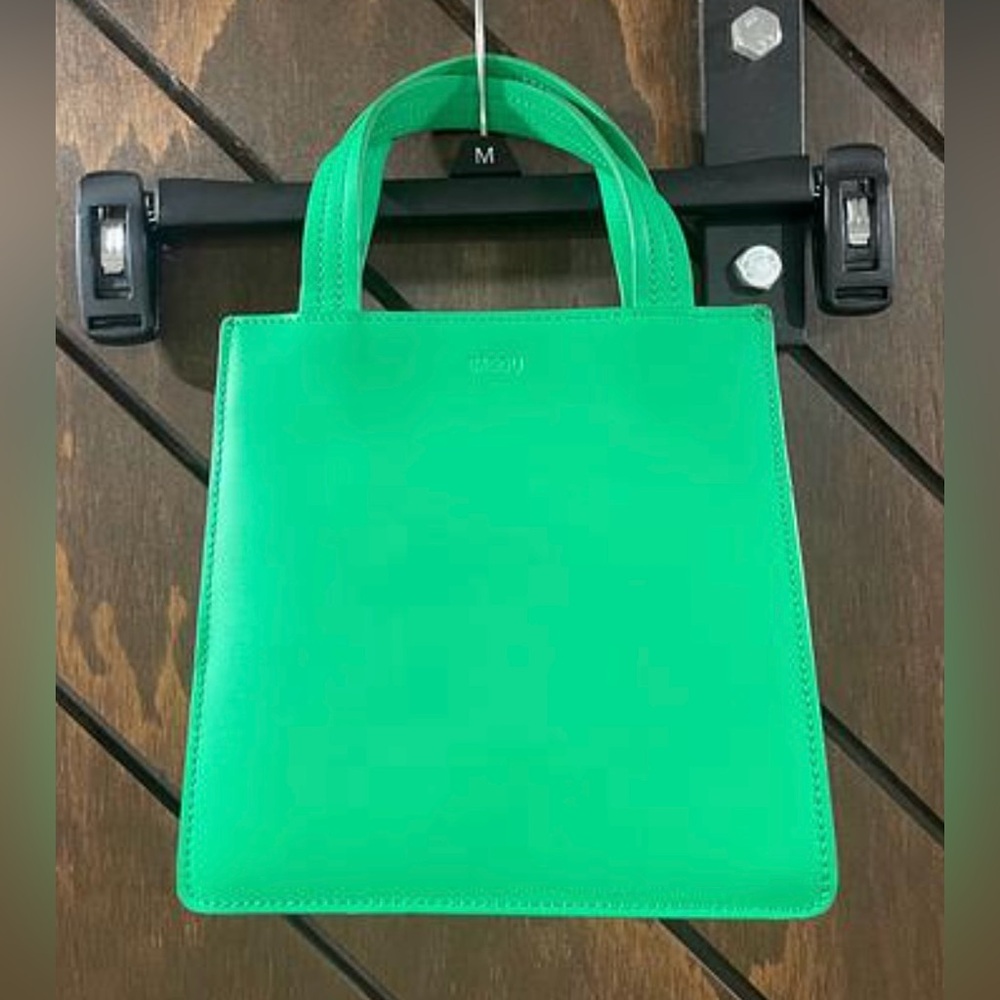 BAGGU Mini Tote in Bright Green